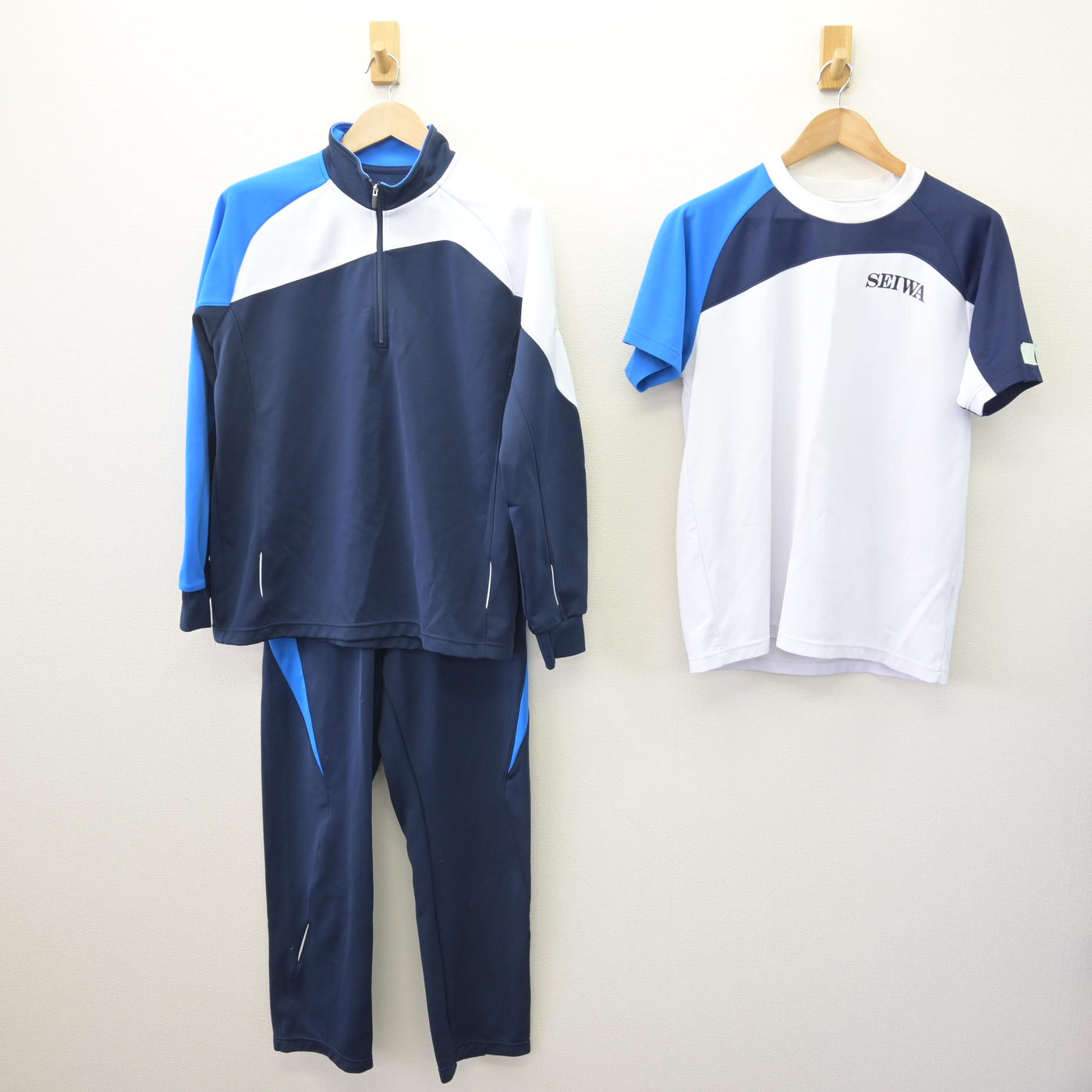 【中古】高知県 清和女子中高等学校 女子制服 3点 (ジャージ 上・体操服 上・ジャージ 下) sf110460