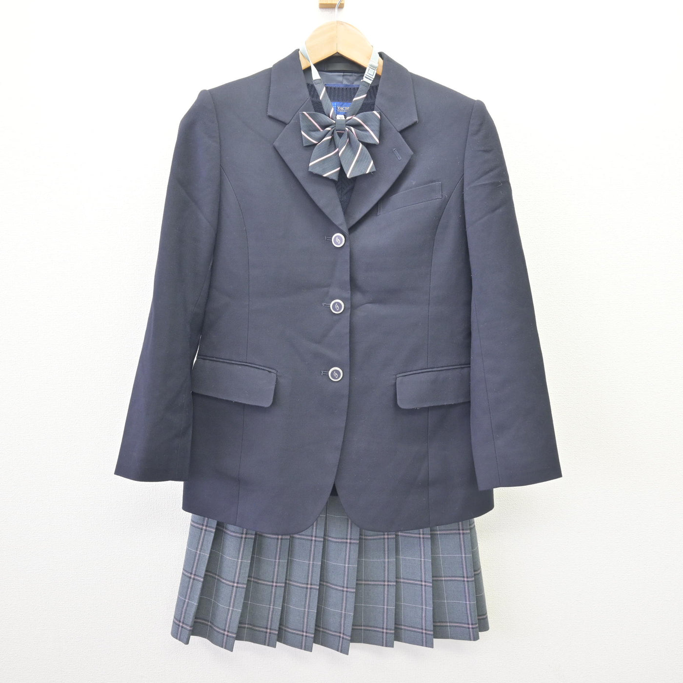 【中古】 神奈川県 鶴見大学附属高等学校 女子制服 4点 (ブレザー・ニット・スカート) sf110487