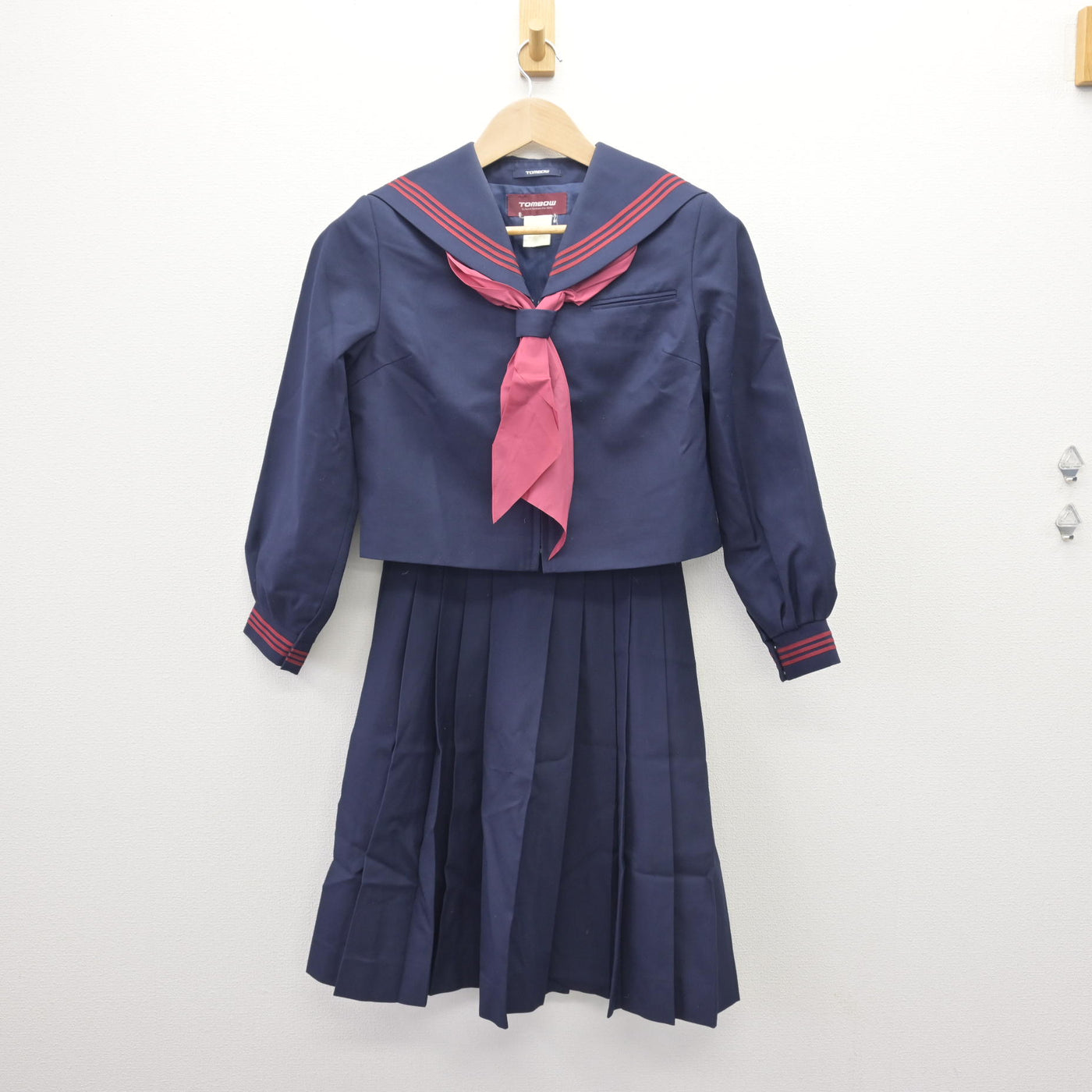 【中古】埼玉県 美原中学校 女子制服 3点 (セーラー服・スカート) sf110526