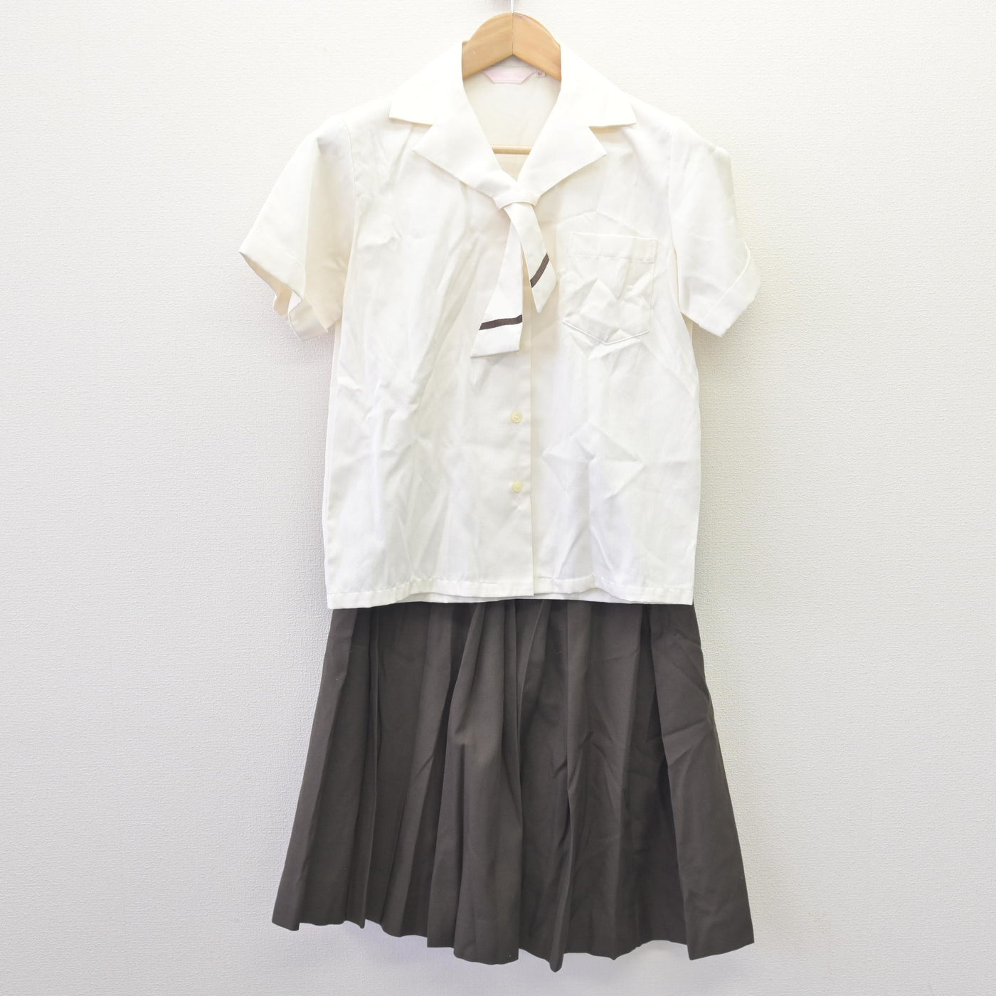 【中古】三重県 四日市商業高等学校/旧制服 女子制服 2点 (ブラウス・スカート) sf110538