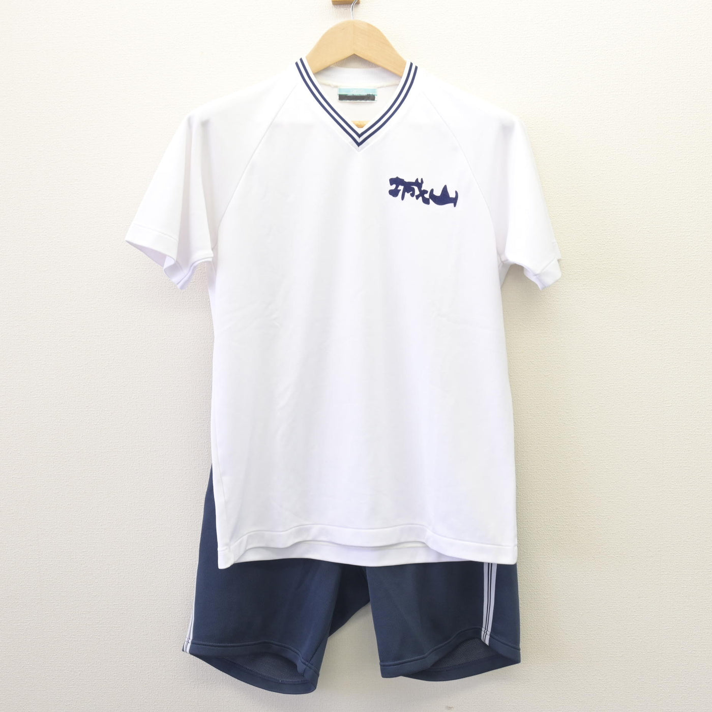 【中古】愛知県 城山中学校 男子制服 2点 (体操服 上・体操服 下) sf110558