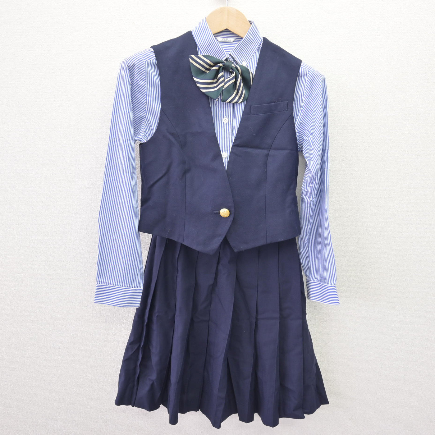 【中古】青森県 青森商業高等学校 女子制服 5点 (ブレザー・ベスト・シャツ・スカート) sf110575