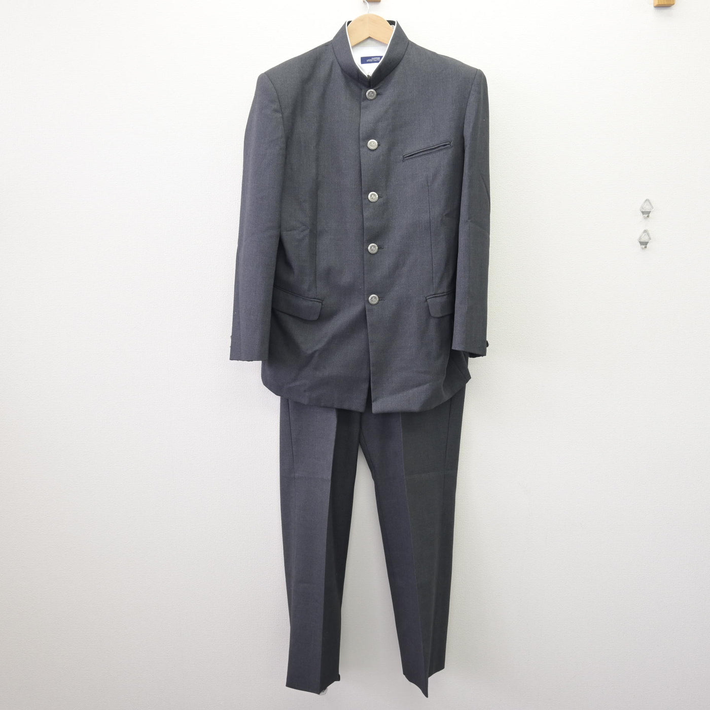 【中古】福岡県 福岡大学附属大濠中学校・高等学校 男子制服 3点 (学ラン・シャツ・ズボン) sf110816