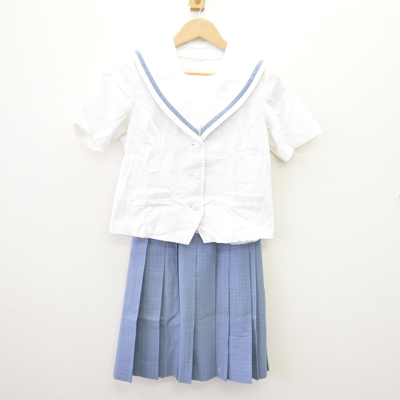 【中古】埼玉県 入間向陽高等学校 女子制服 2点 (セーラー服・スカート) sf111554