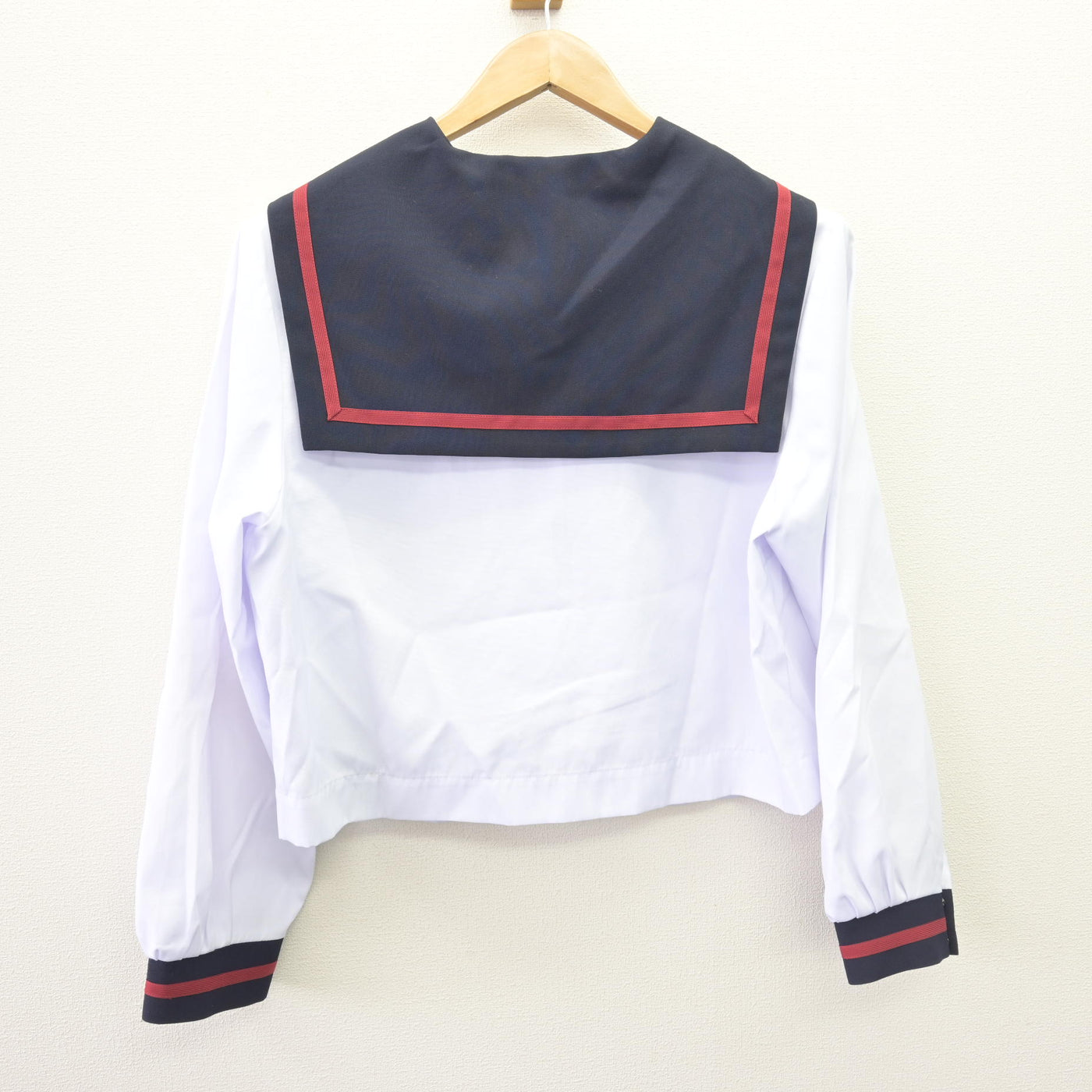【中古】青森県 津軽中学校 女子制服 2点 (セーラー服・スカート) sf111578