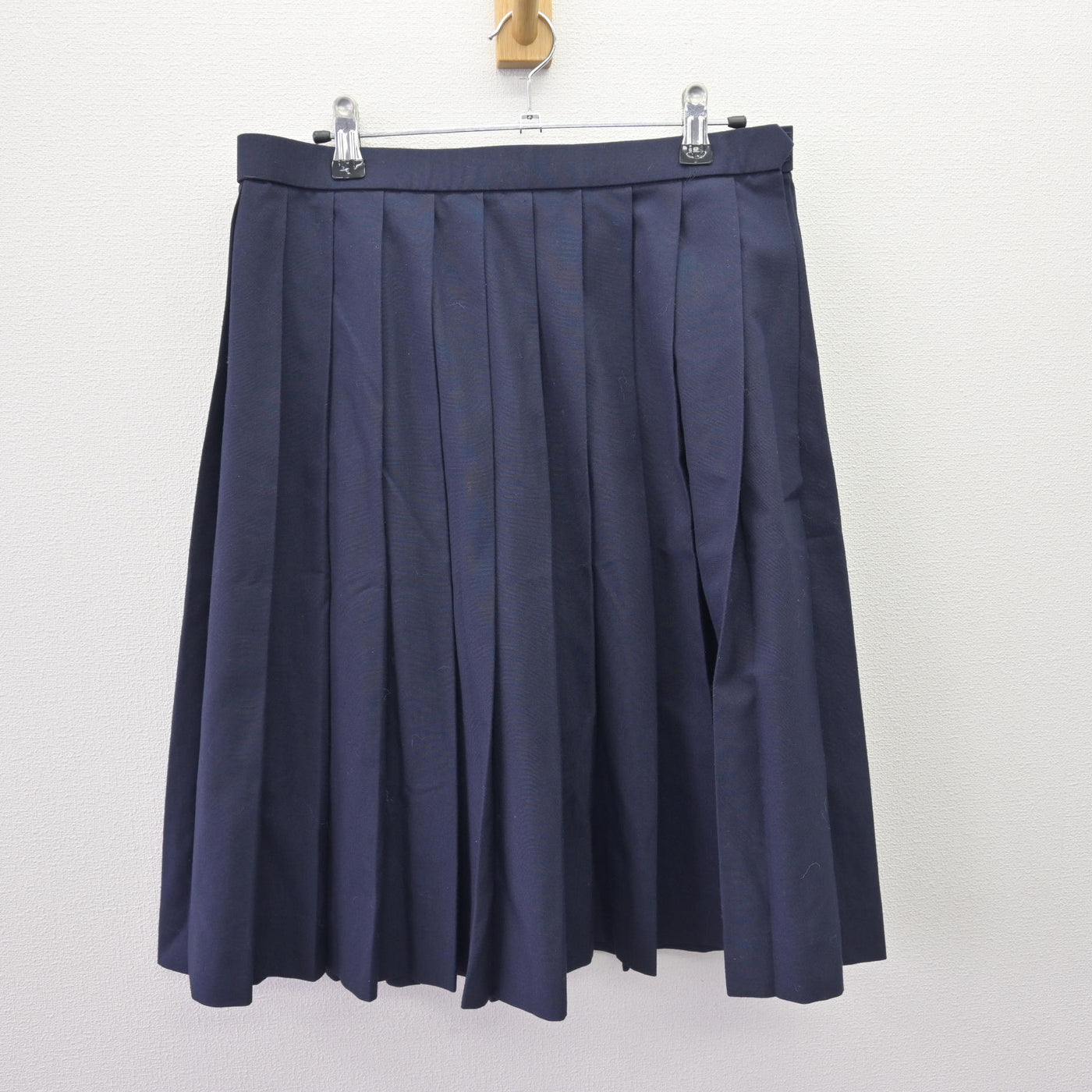 【中古】青森県 津軽中学校 女子制服 2点 (セーラー服・スカート) sf111578