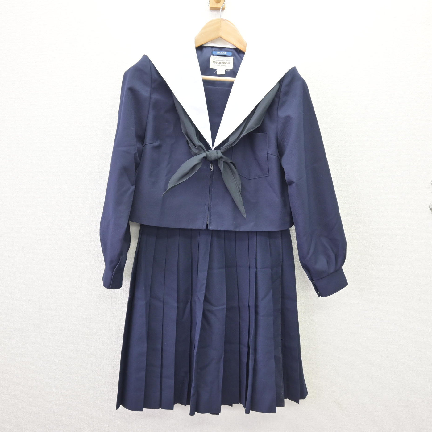 【中古】愛知県 保見中学校 女子制服 3点 (セーラー服・スカート) sf111584