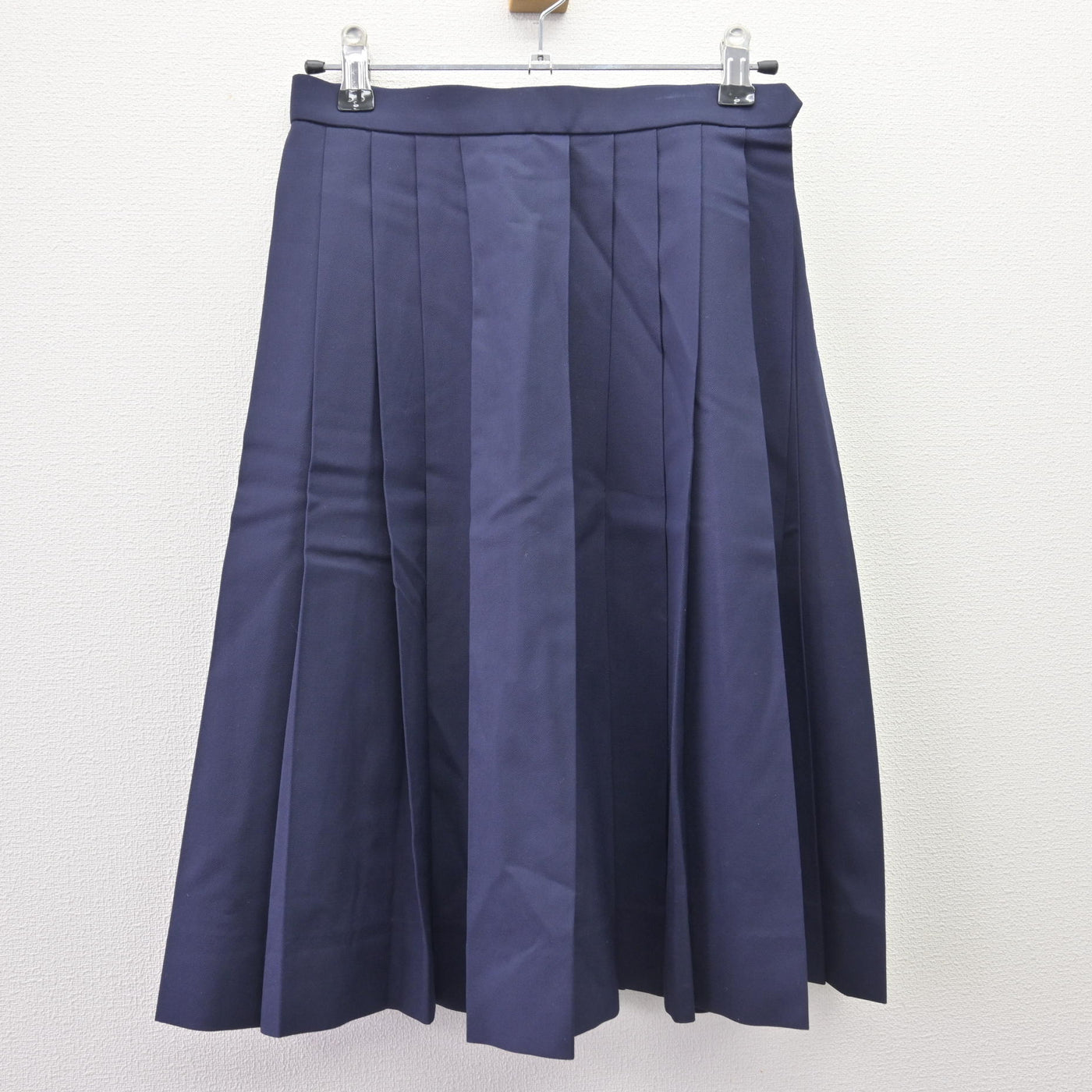 【中古】神奈川県 横浜隼人高等学校 女子制服 4点 (セーラー服・ニット・スカート) sf111610