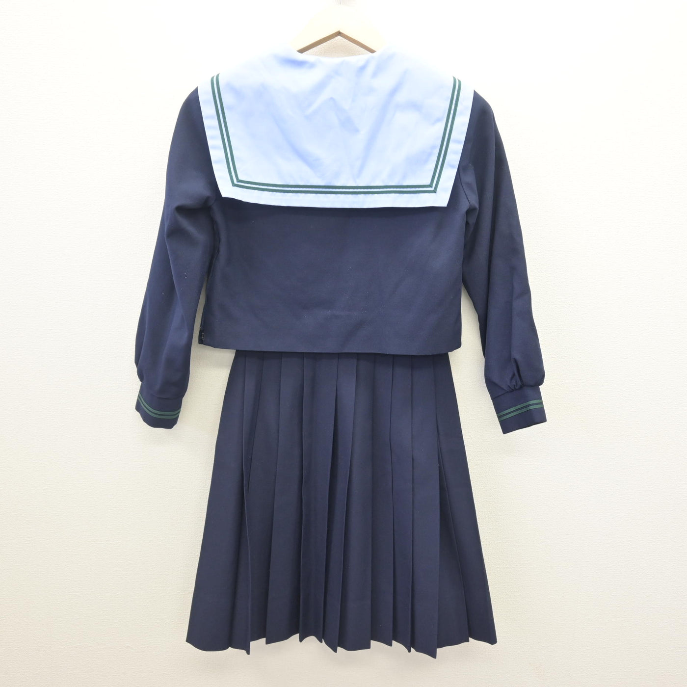 【中古】大阪府 盾津東中学校 女子制服 3点 (セーラー服・スカート・スカート) sf111780