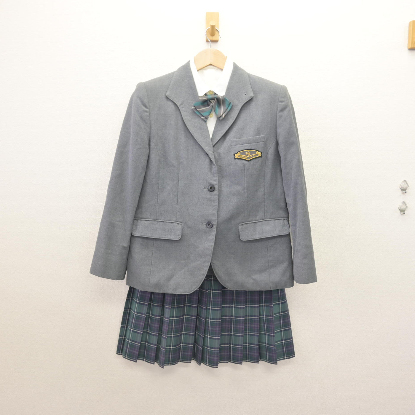 【中古】千葉県 昭和学院中学校・高等学校/旧制服 女子制服 4点 (ブレザー・シャツ・スカート) sf111910