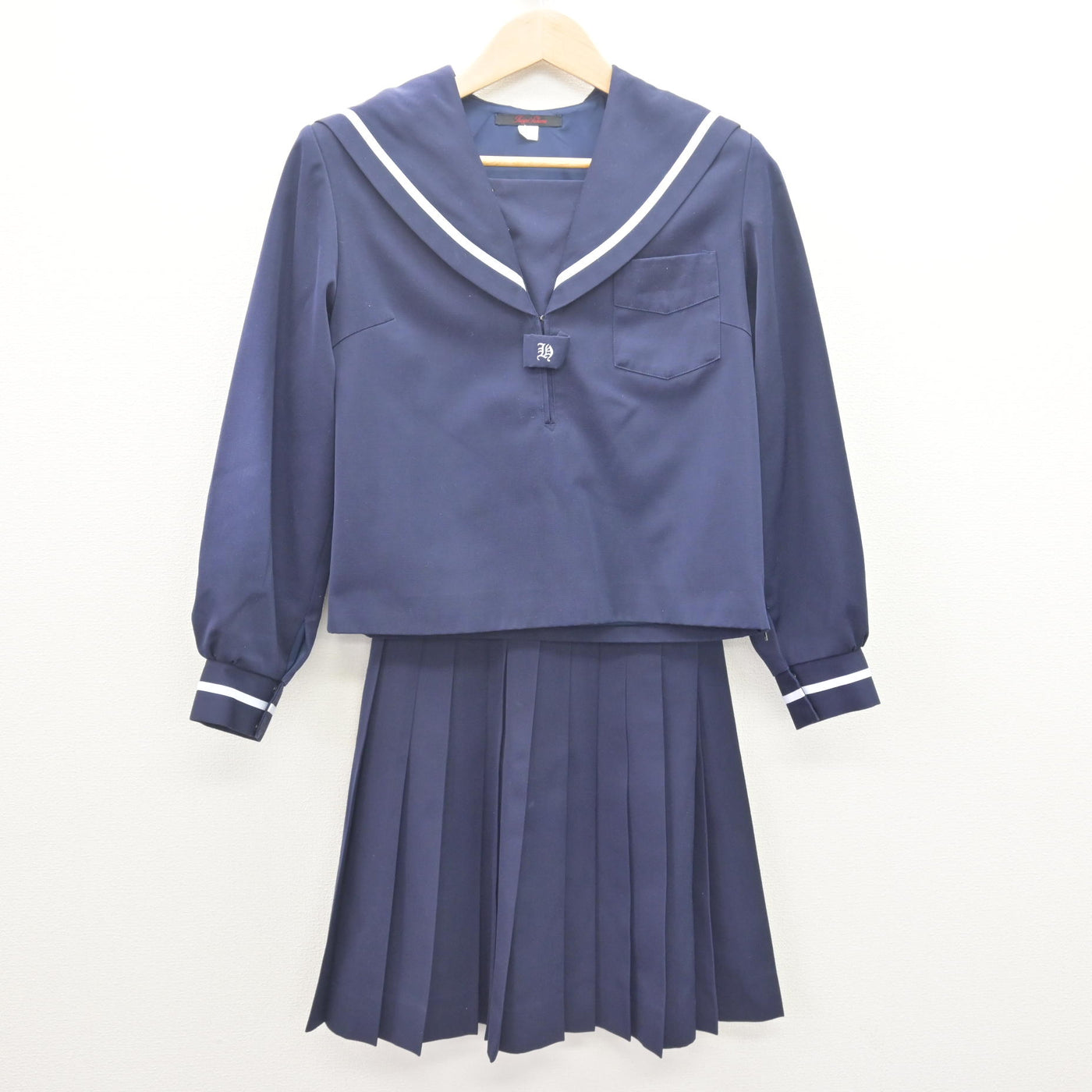 【中古】滋賀県 船岡中学校 女子制服 3点 (セーラー服・スカート・スカート) sf111957