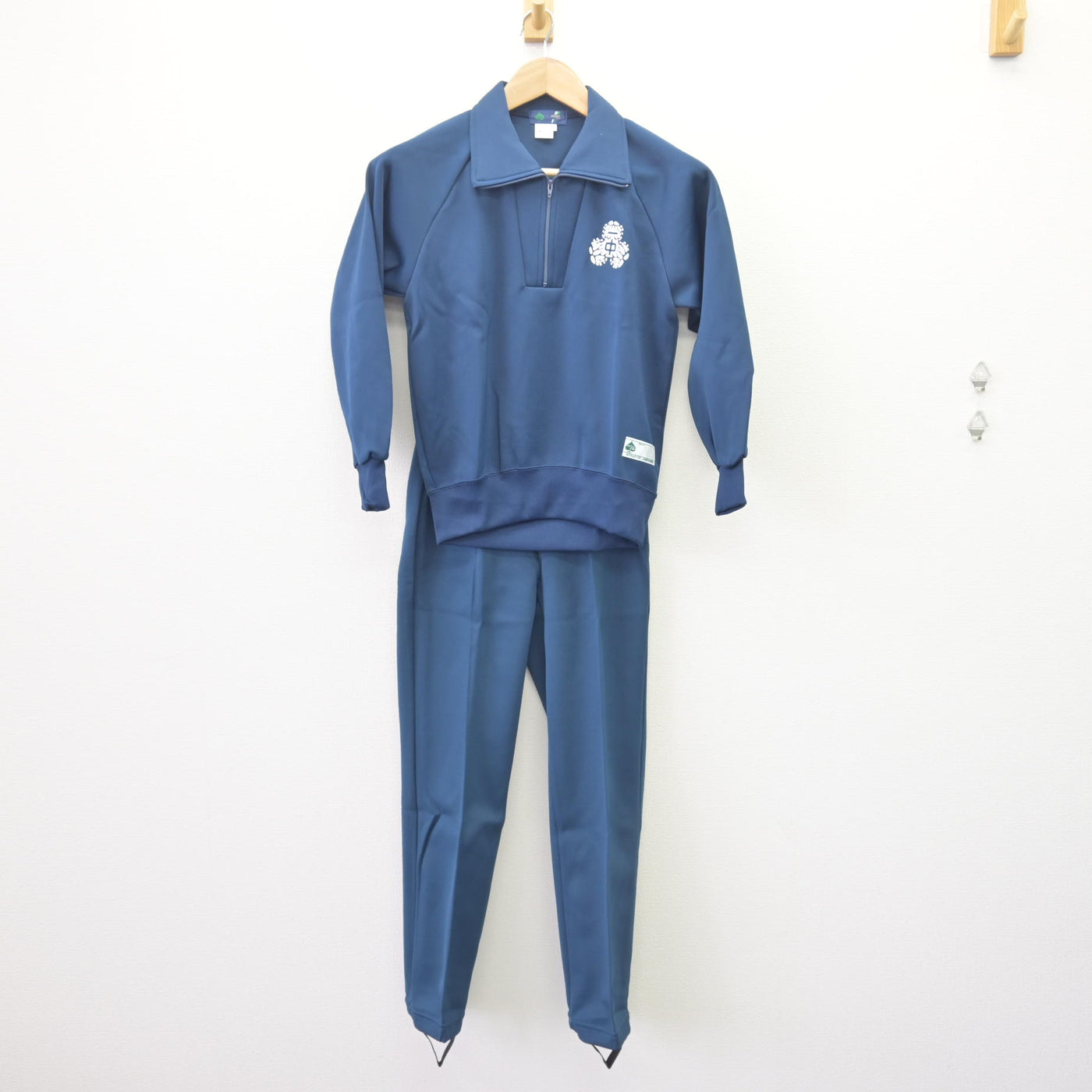【中古】福島県 会津若松市立第一中学校 女子制服 2点 (ジャージ 上・ジャージ 下) sf112233