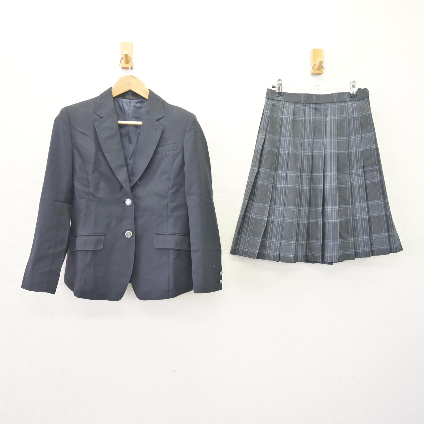 【中古】千葉県 市川大野高等学園 女子制服 3点 (ブレザー・スカート) sf112241