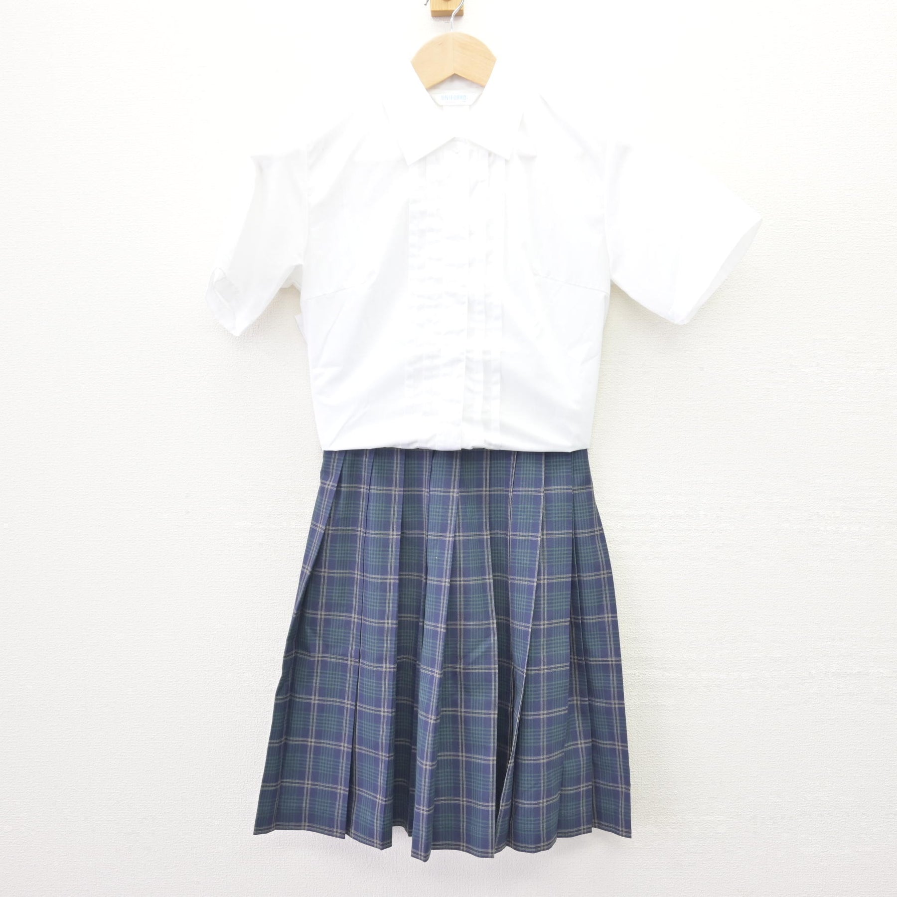 中古】大阪府 大阪薫英女学院中学校 女子制服 2点 (シャツ・スカート