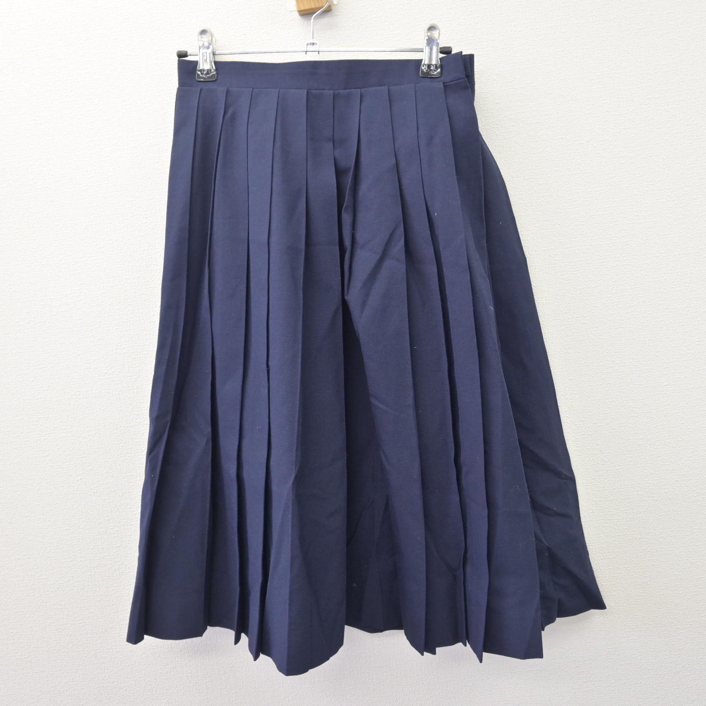 【中古】千葉県 稲毛中学校 女子制服 3点 (セーラー服・スカート) sf112613