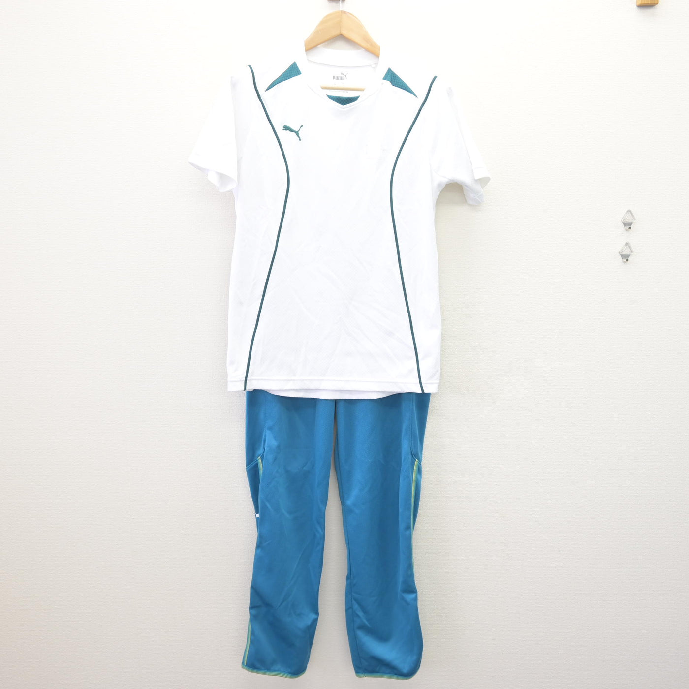 【中古】大阪府 大阪桐蔭高等学校 女子制服 3点 (ジャージ 上・体操服 上・ジャージ 下) sf112621