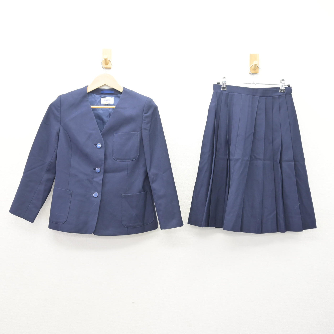 【中古】茨城県 牛久第一中学校 女子制服 3点 (ブレザー・スカート) sf112636