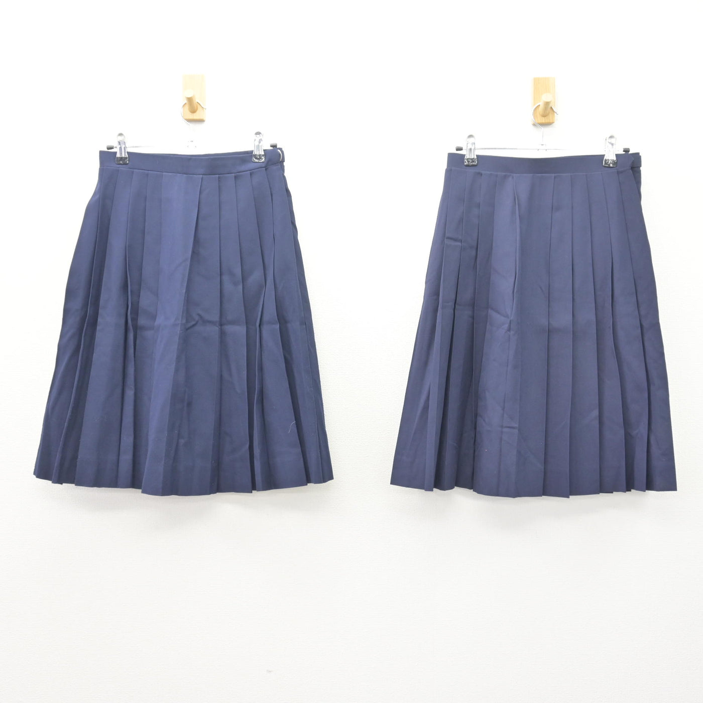 【中古】茨城県 牛久第一中学校 女子制服 3点 (ブレザー・スカート) sf112636