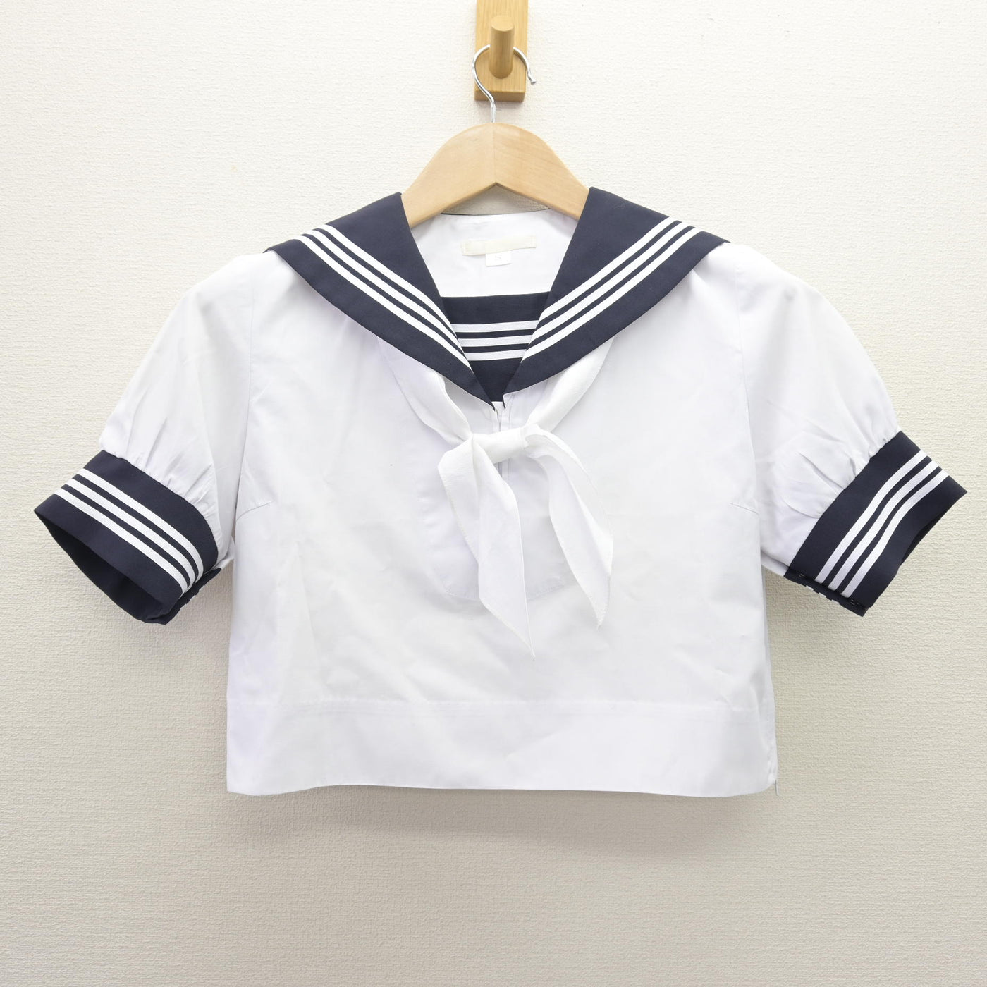 【中古】広島県 比治山女子高等学校 女子制服 3点 (セーラー服・スカート) sf112659