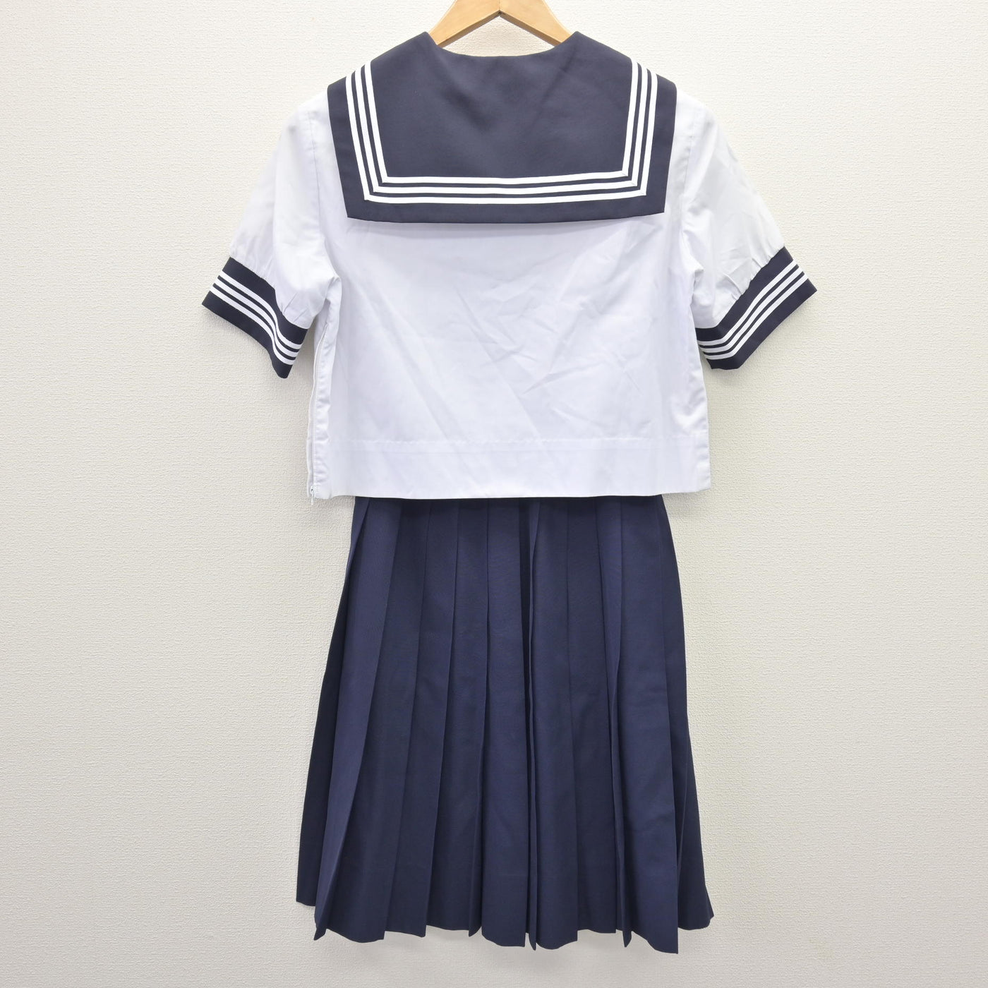 【中古】広島県 比治山女子高等学校 女子制服 4点 (セーラー服・セーラー服・スカート) sf112667