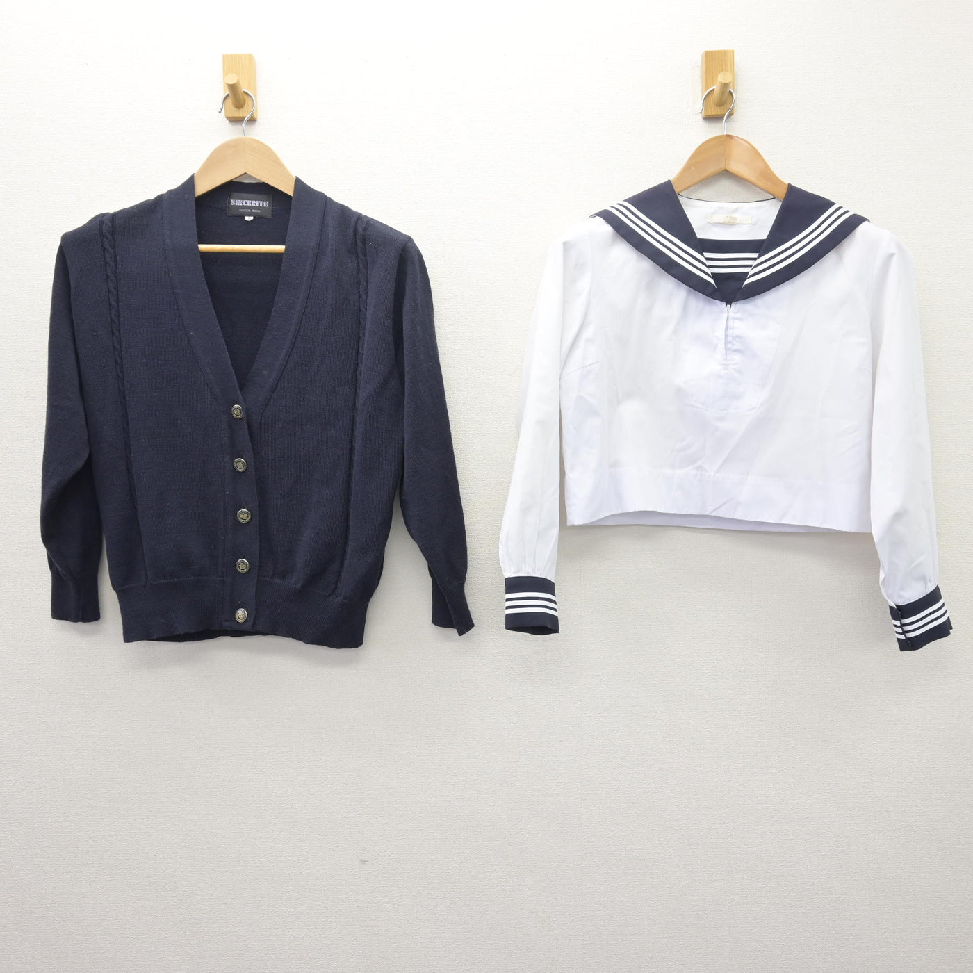 【中古】広島県 比治山女子高等学校 女子制服 2点 (ニット・セーラー服) sf112670