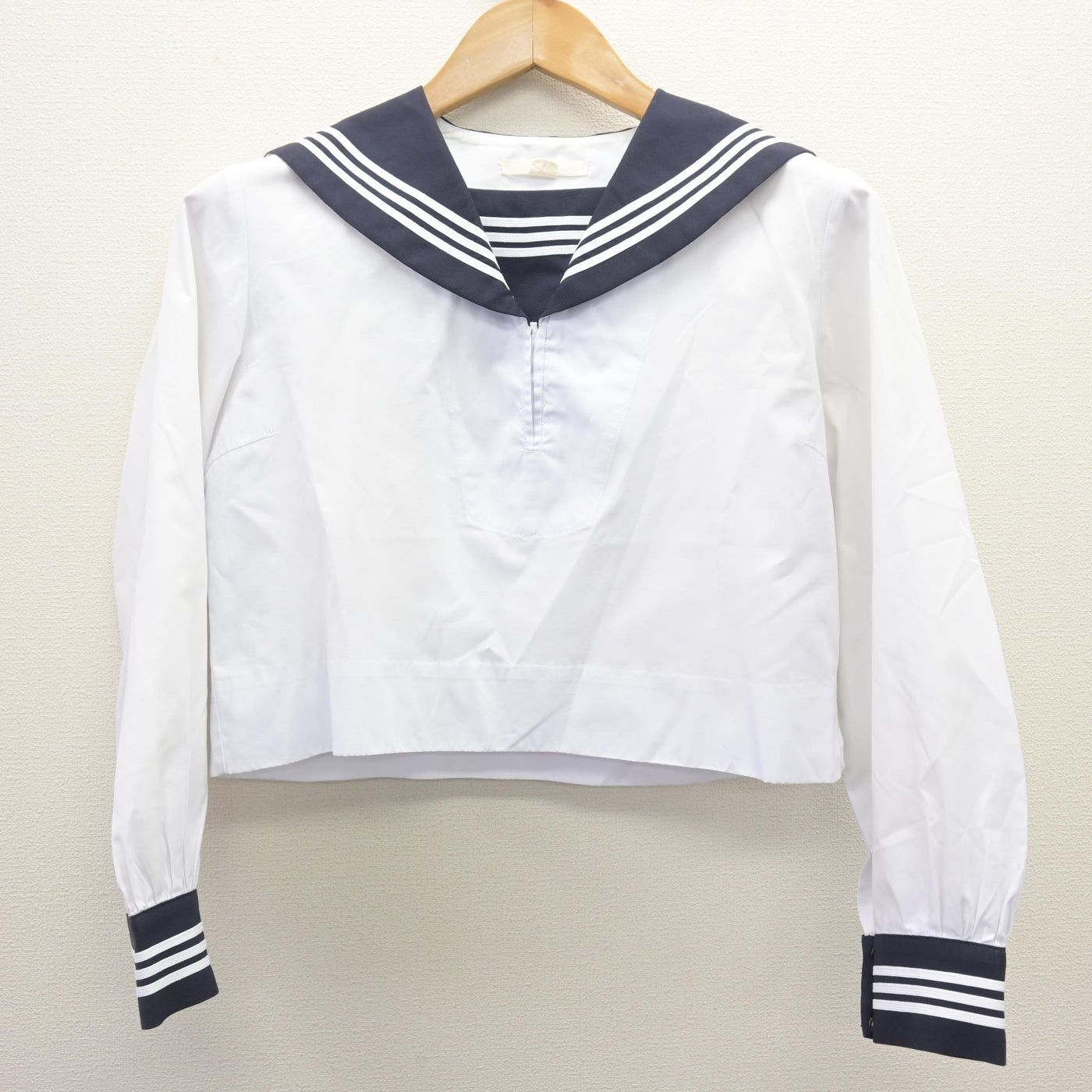【中古】広島県 比治山女子高等学校 女子制服 2点 (ニット・セーラー服) sf112670