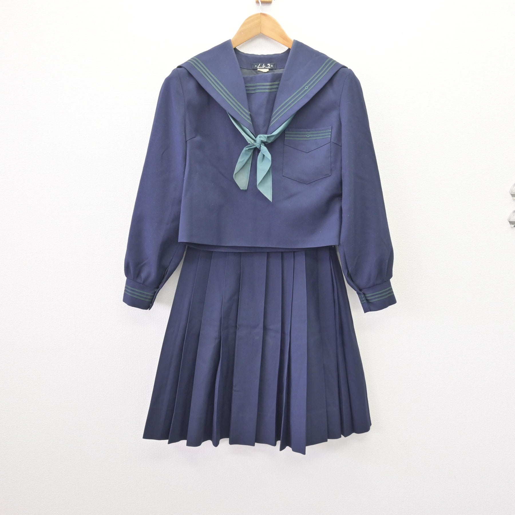 旧制服セット 1745719370-1745719409.jpg