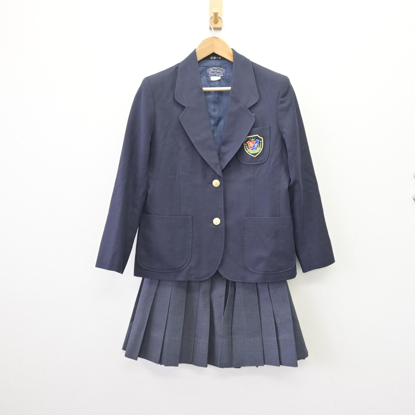 中古】大阪府 吹田市立第一中学校 女子制服 3点 (ブレザー・スカート