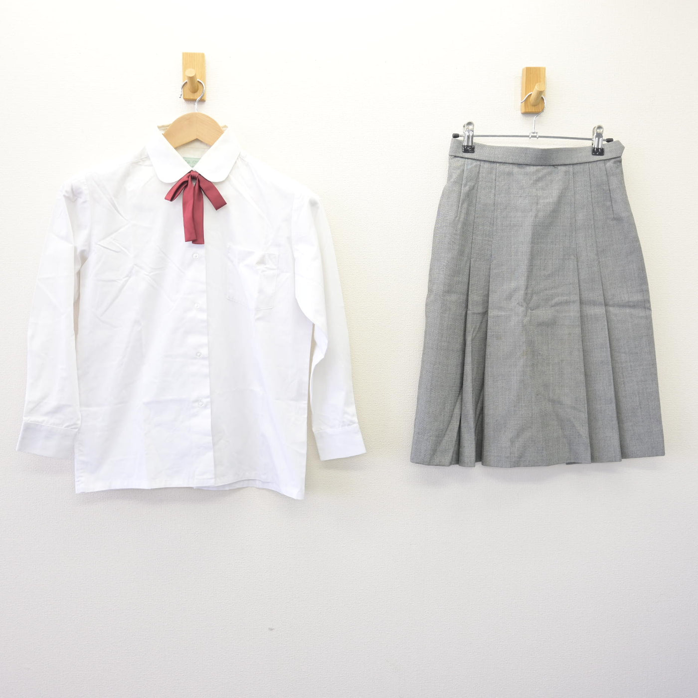 【中古】兵庫県 大久保北中学校 女子制服 5点 (ブレザー・ベスト・ブラウス・スカート) sf113100