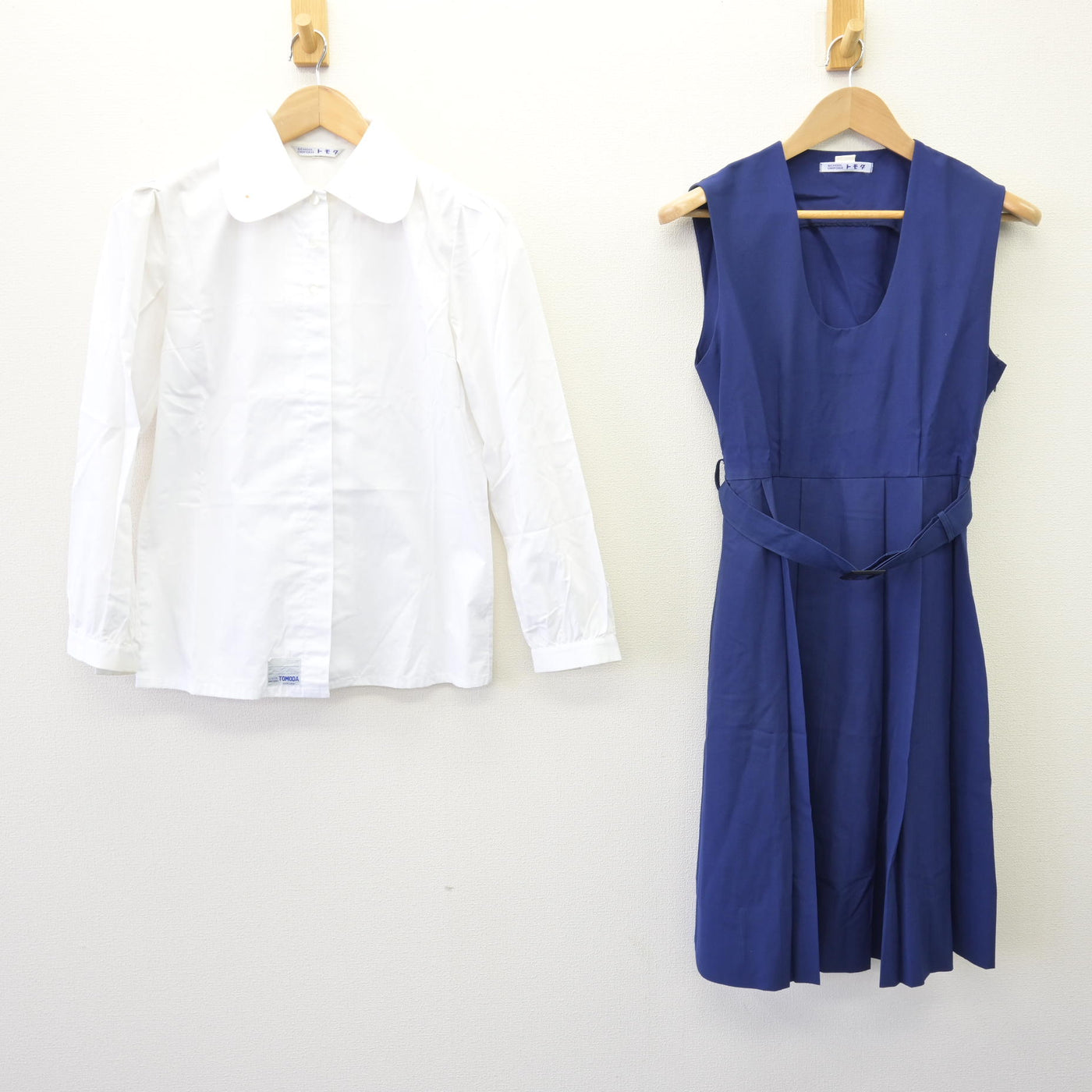 【中古】福岡県 明治学園中学校 女子制服 2点 (シャツ・ジャンパースカート) sf113114