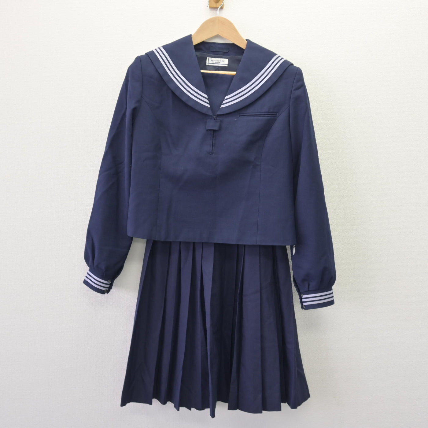 【中古】福島県 藤間中学校 女子制服 2点 (セーラー服・スカート) sf113139