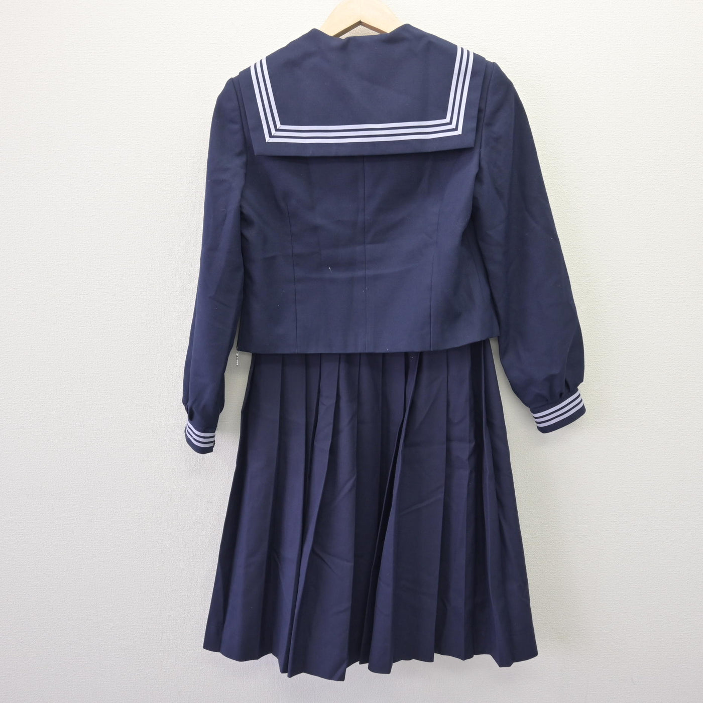 【中古】福島県 藤間中学校 女子制服 2点 (セーラー服・スカート) sf113140