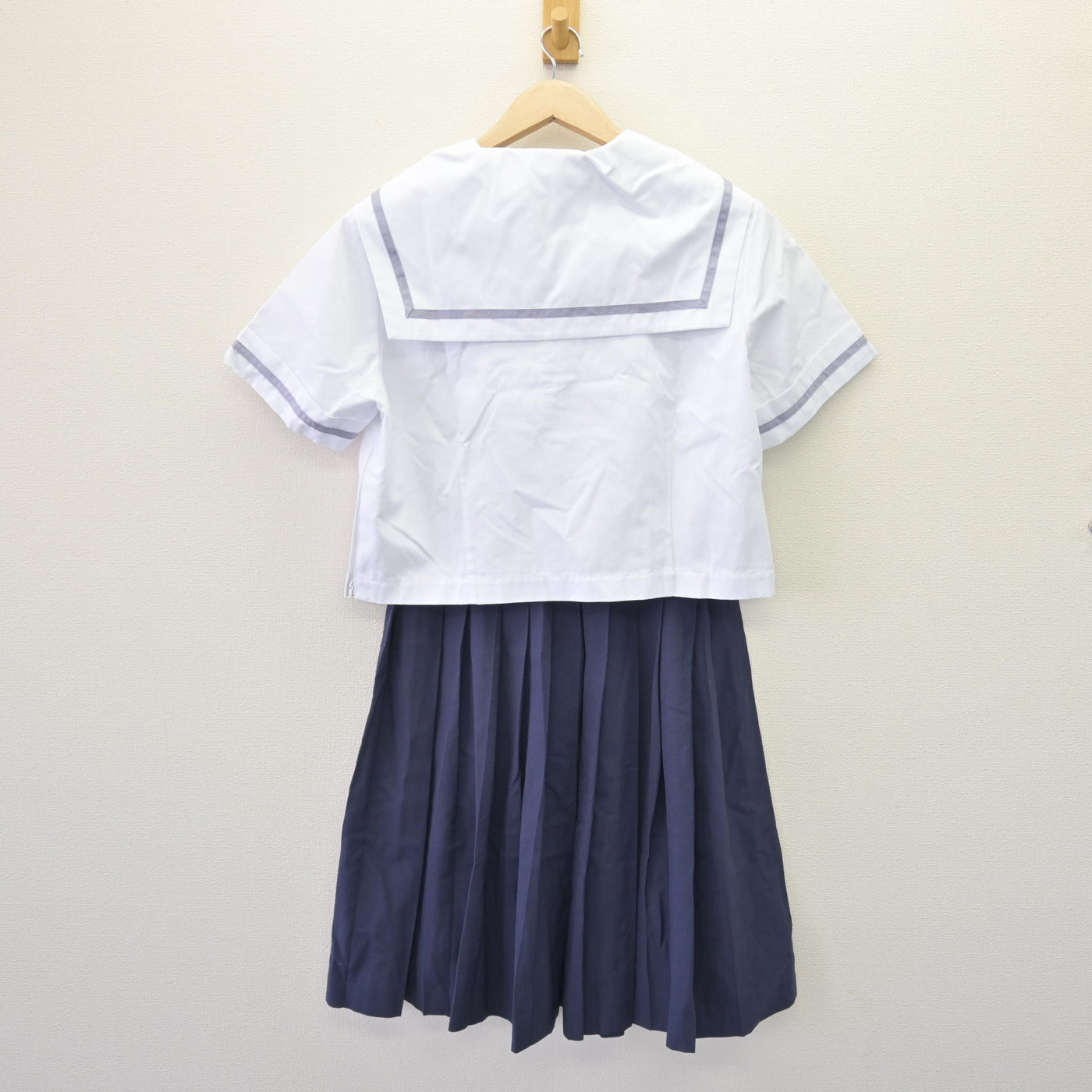 【中古】福島県 藤間中学校 女子制服 2点 (セーラー服・スカート) sf113141