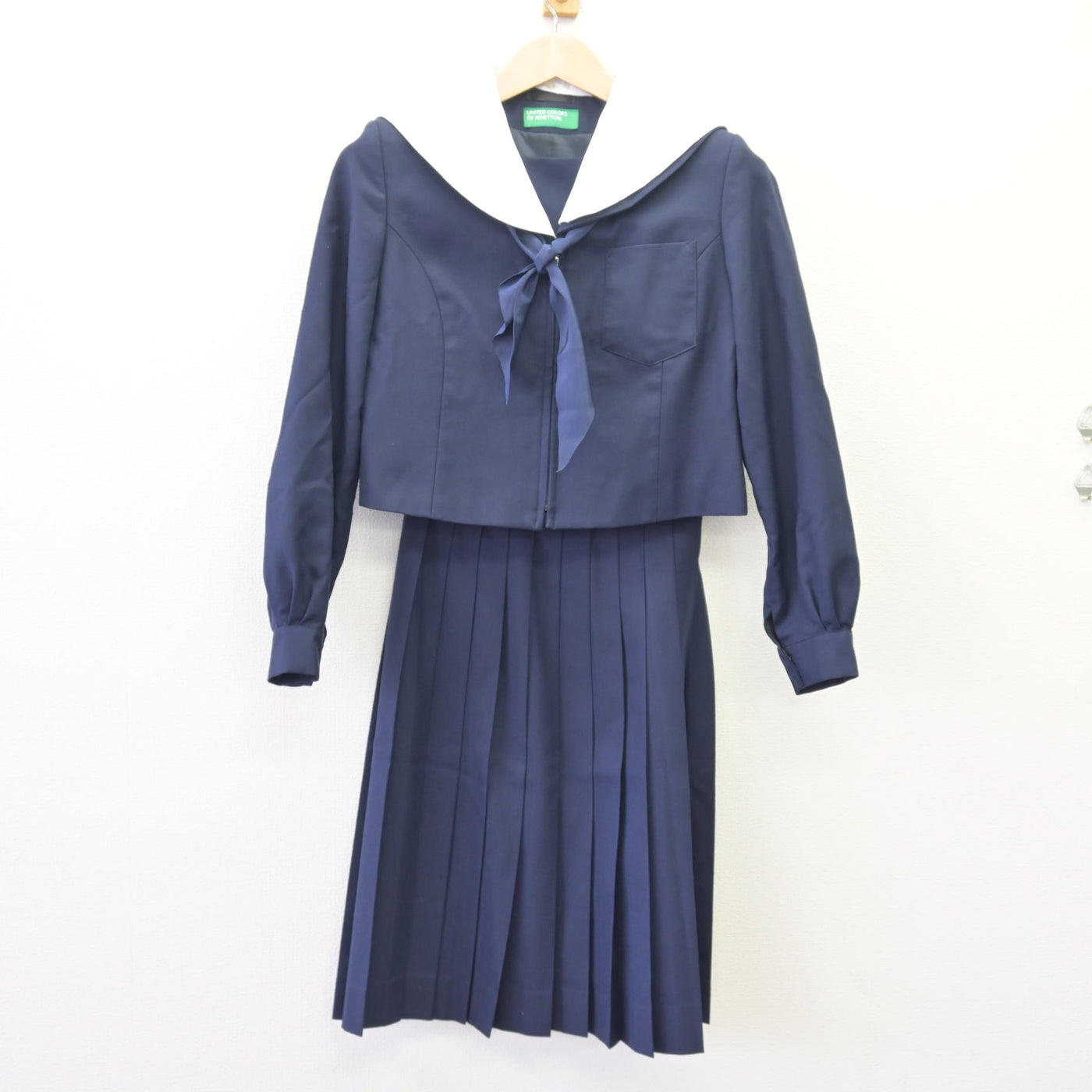 【中古】岐阜県 中山中学校 女子制服 3点 (セーラー服・スカート) sf113155