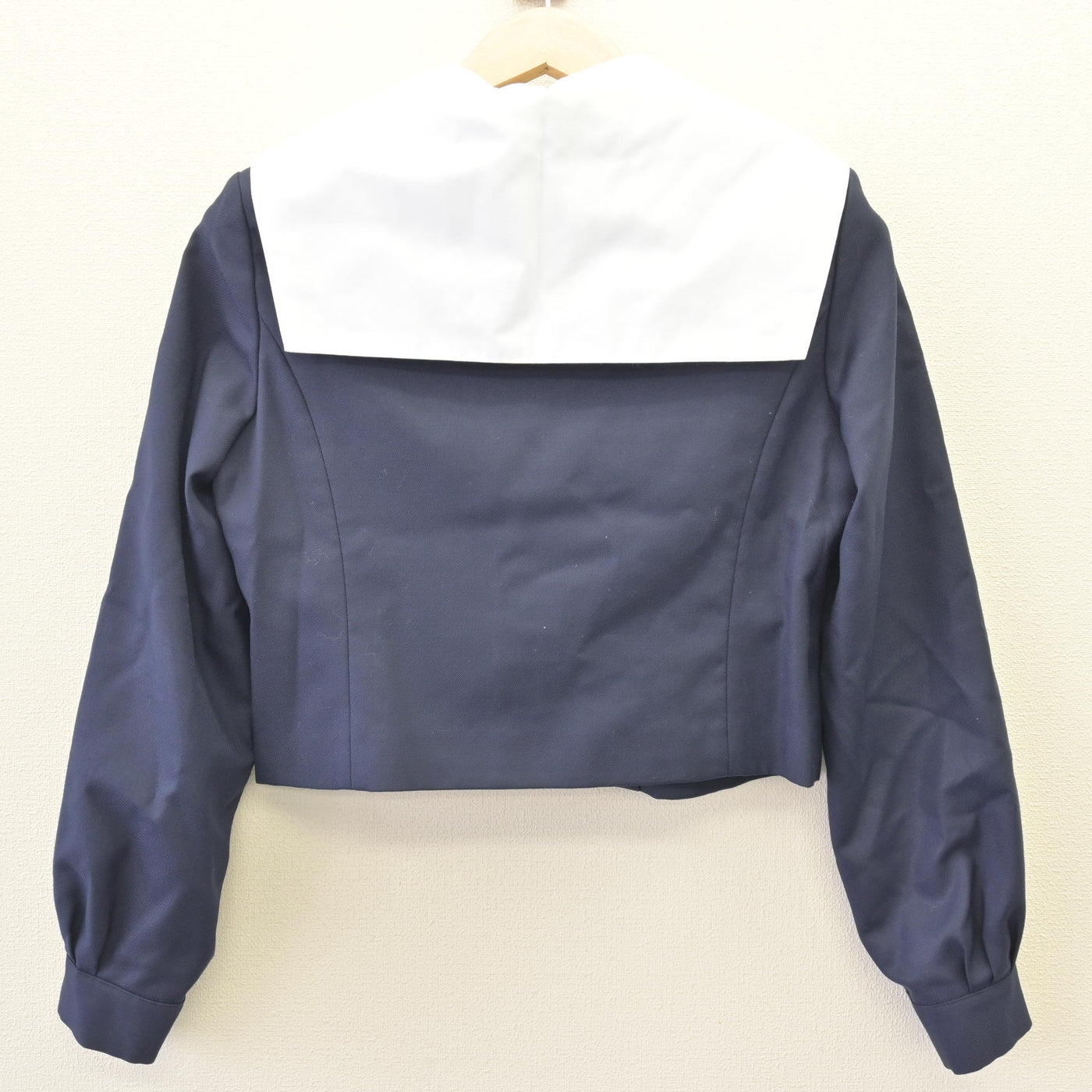 【中古】岐阜県 中山中学校 女子制服 3点 (セーラー服・スカート) sf113155