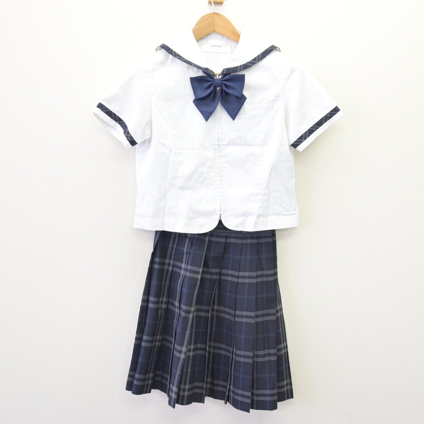 【中古】福岡県 自由ケ丘高等学校 女子制服 3点 (セーラー服・スカート) sf113170