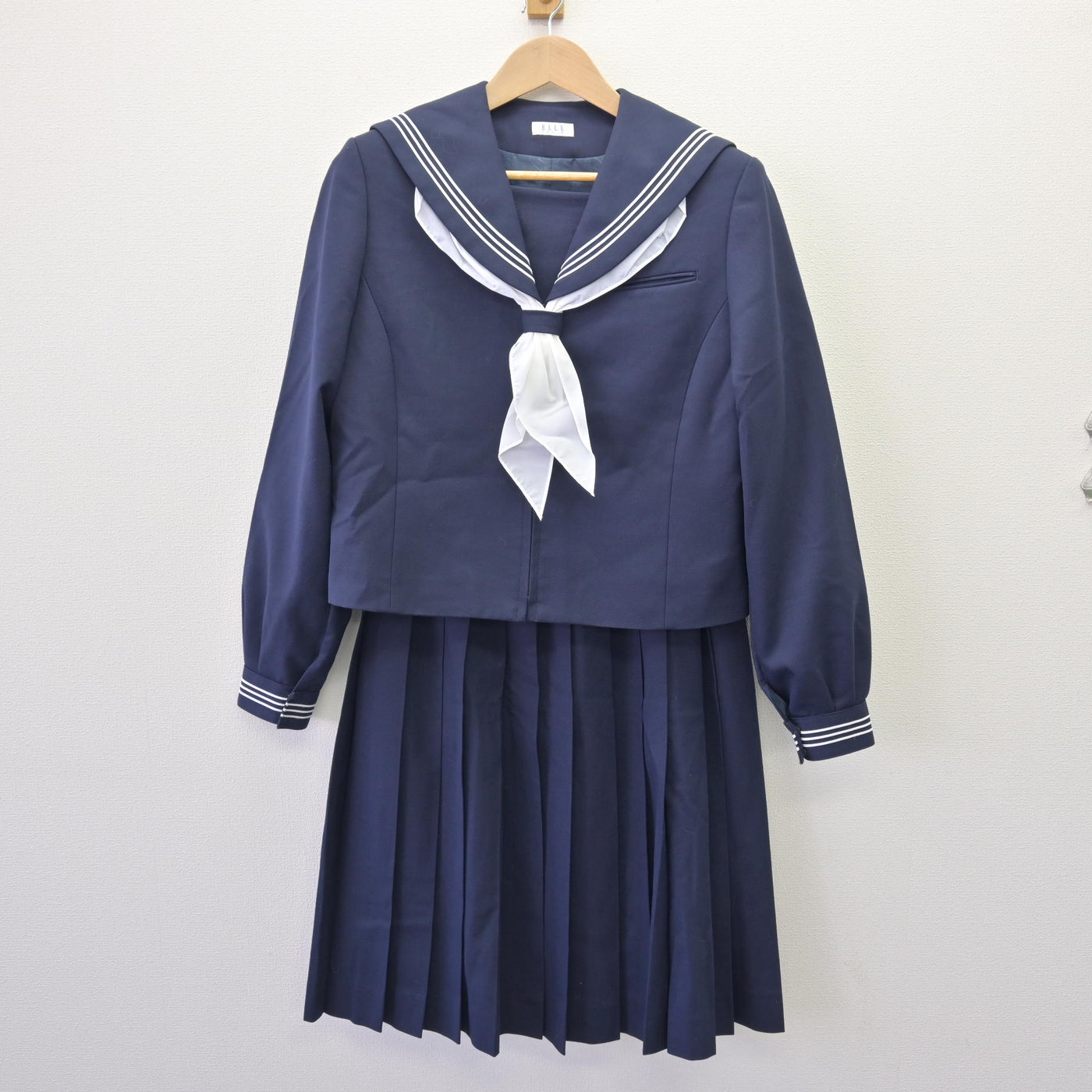 【中古】秋田県 御野場中学校 女子制服 3点 (セーラー服・スカート) sf113188