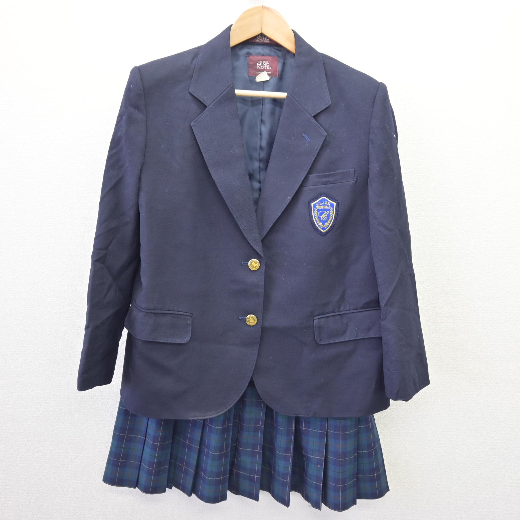 クラーク記念国際高校　スカート　冬 制服紹介 | クラーク記念国際高等学校