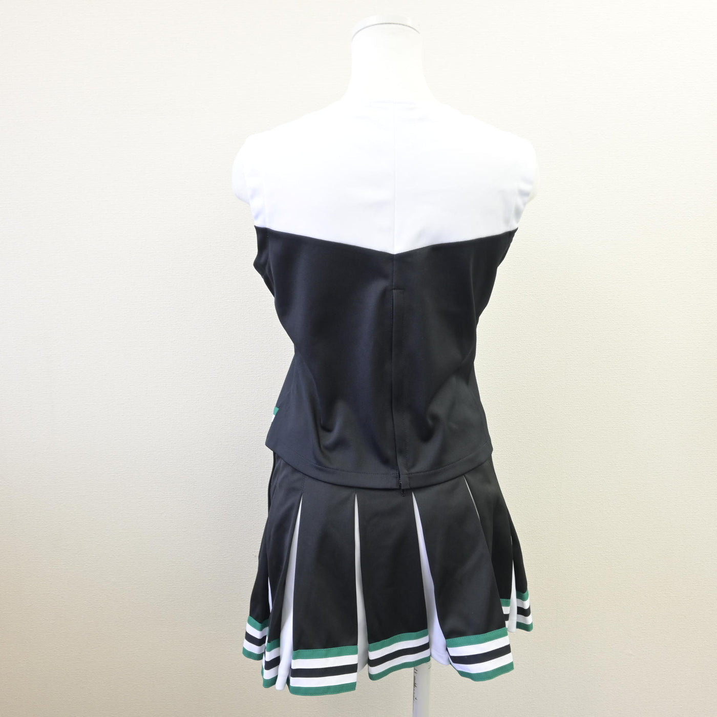 【中古】埼玉県 淑徳与野中学校/バトン部ユニフォーム 女子制服 2点 (部活ユニフォーム 上・部活ユニフォーム 下) sf113268