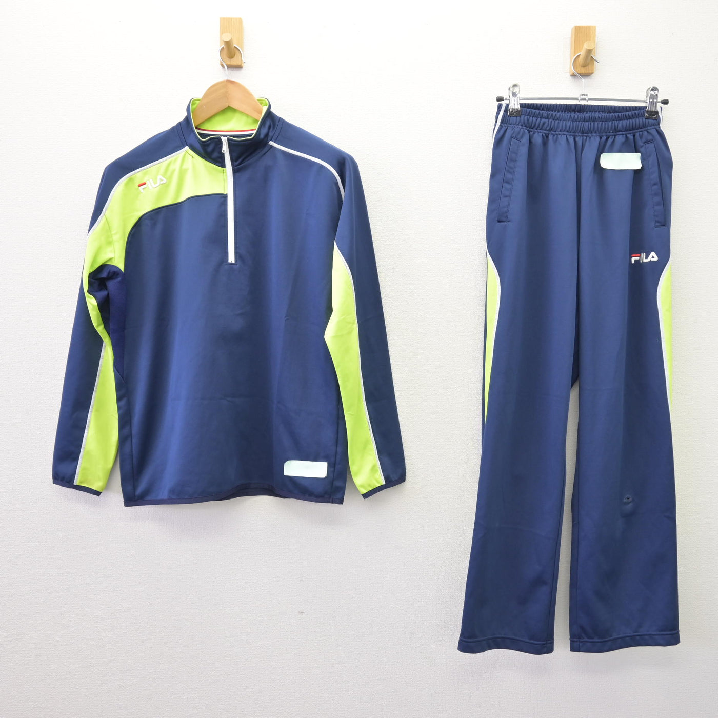 中古】大阪府 関西福祉科学大学高等学校 女子制服 2点 (ジャージ 上 