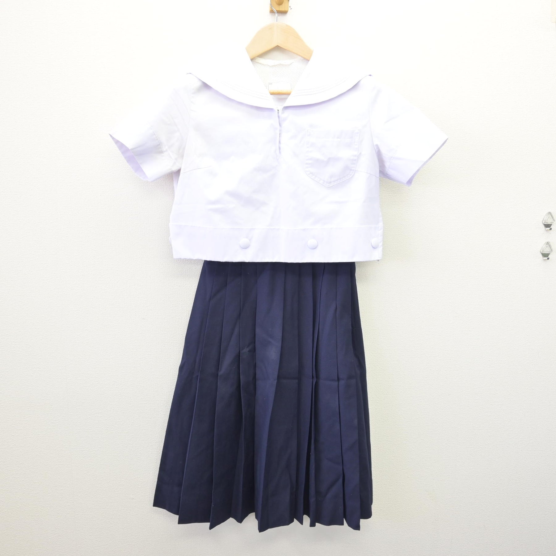 中古】大阪府 樟蔭高等学校 女子制服 2点 (セーラー服・スカート