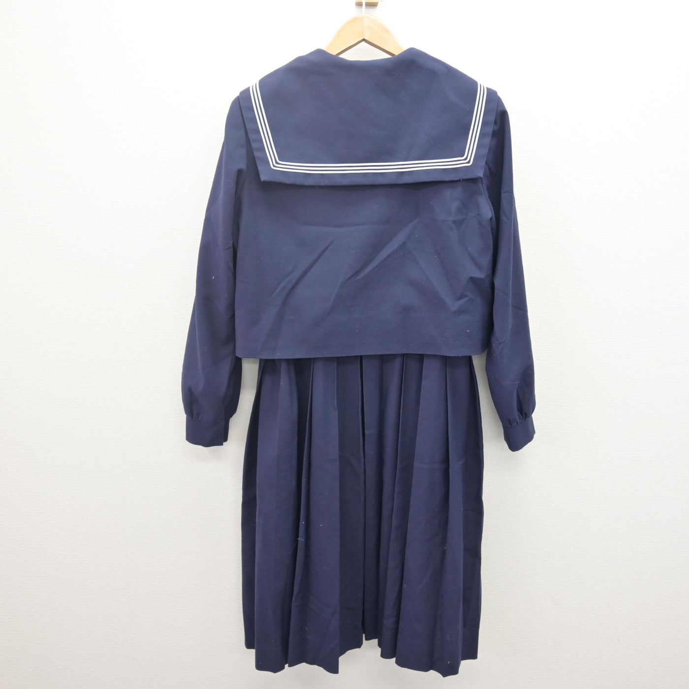 【中古】福岡県 老司中学校 女子制服 3点 (セーラー服・ジャンパースカート) sf113618