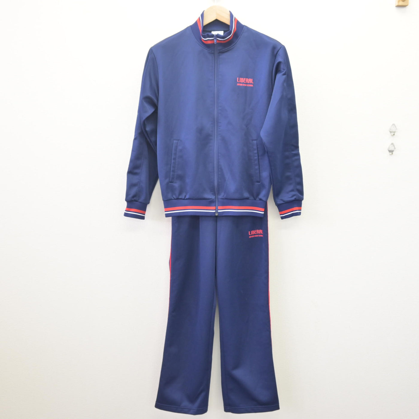 【中古】大阪府 堺リベラル中学校・高等学校 女子制服 2点 (ジャージ 上・ジャージ 下) sf113760