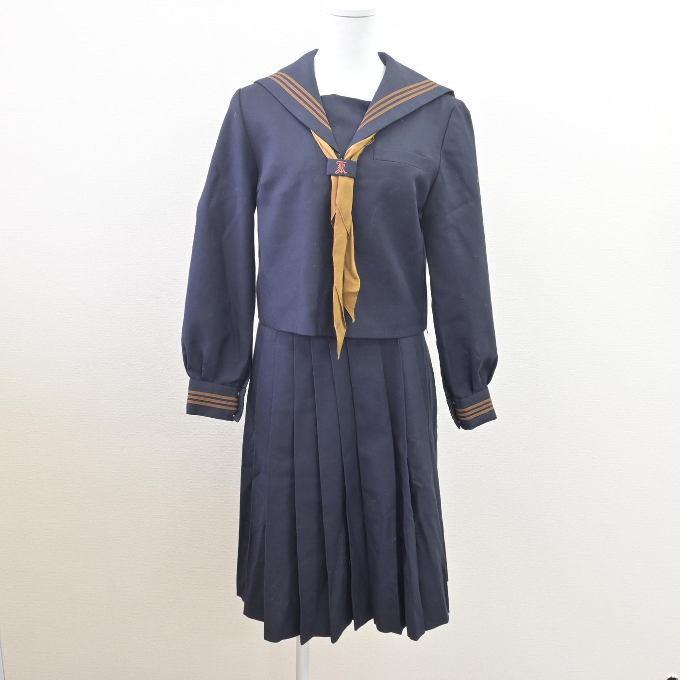 【中古】東京都 関東国際高等学校 女子制服 3点 (セーラー服・スカート) sf113771