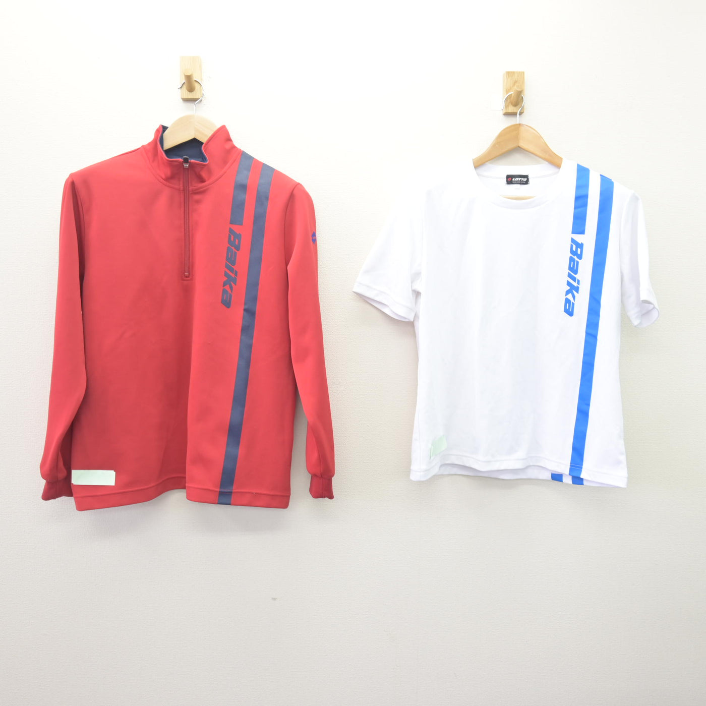【中古】大阪府 梅花高等学校 女子制服 3点 (ジャージ 上・体操服 上・ジャージ 下) sf113799