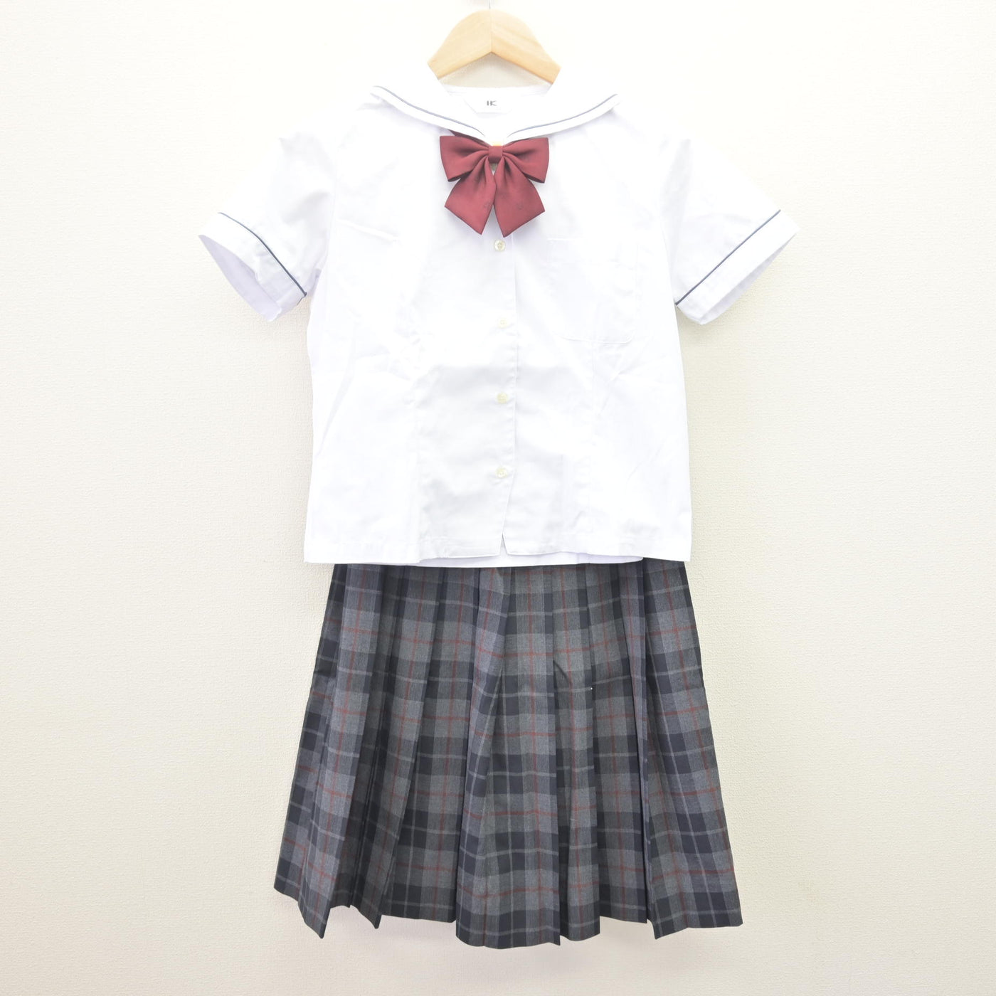 【中古】大阪府 梅花高等学校 女子制服 4点 (ブラウス・スカート) sf113803