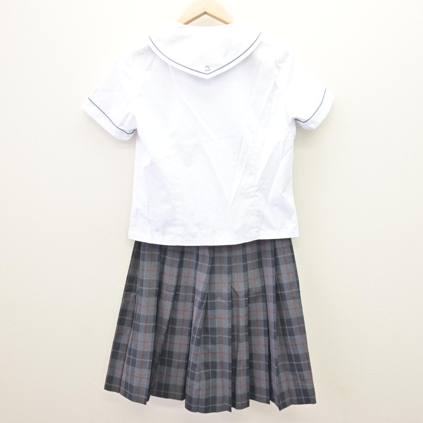 【中古】大阪府 梅花高等学校 女子制服 4点 (ブラウス・スカート) sf113803