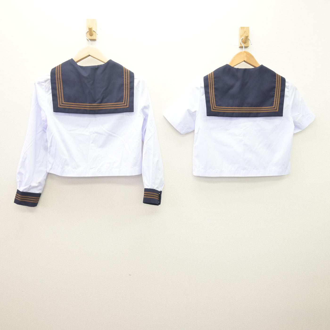 【中古】東京都 関東国際高等学校 女子制服 2点 (セーラー服) sf113810