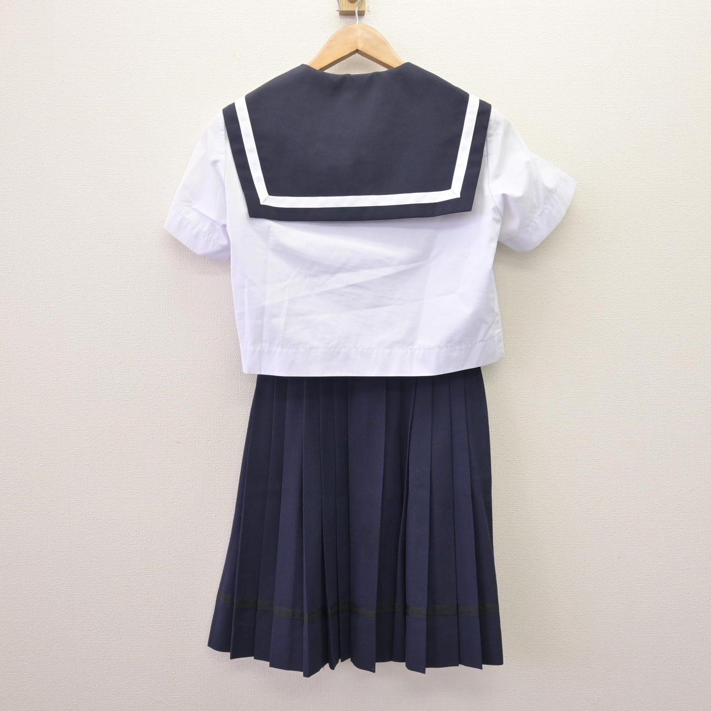 【中古】愛知県 明和高等学校 女子制服 3点 (セーラー服・スカート) sf113864