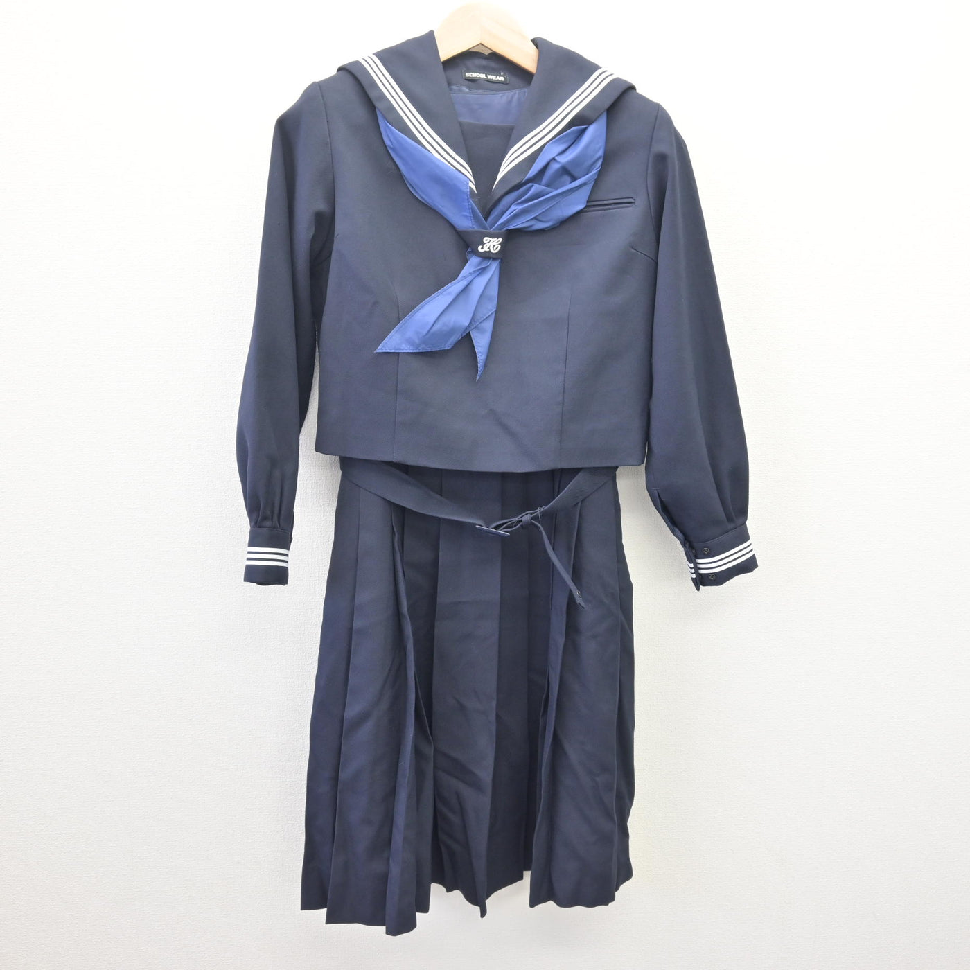 【中古】東京都 石神井中学校 女子制服 4点 (セーラー服・ベスト・ジャンパースカート) sf113902